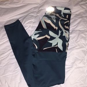 Nikki Blackketter Dynamic Leggings